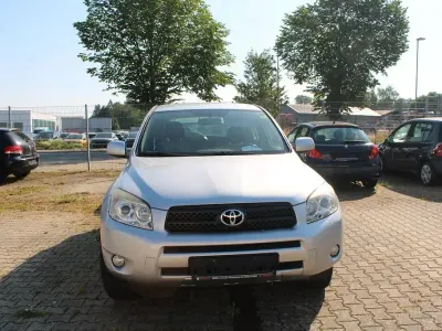 Gebraucht Toyota RAV4 Sol 152 PS (111 kW) 2009 Silber SUV