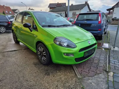 Gebraucht Fiat Punto Evo More 84 PS (61 kW) 2012 Verde lime/energetico Kleinwagen