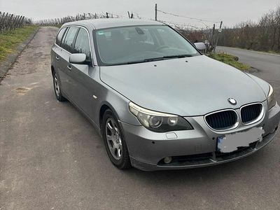 Usata BMW 525 165 CV (121 kW) 2004 Argento Station wagon