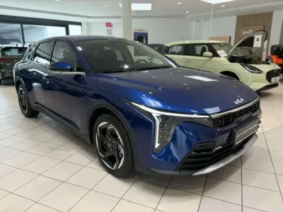 Neu Kia K4 Platinum 150 PS (110 kW) 2026 Azure blue Limousine