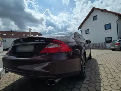 Gebraucht Mercedes CLS320 224 PS (164 kW) 2008 Rot Coupé