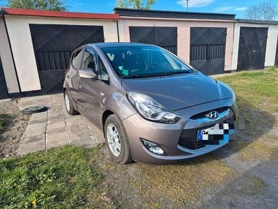 Second-hand Hyundai ix20 Edition 90 CP (66 kW) 2014 Maro Hatchback