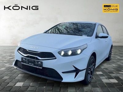Neu Kia Ceed 140 PS (102 kW) 2025 Weiß Kleinwagen