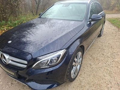 Gebraucht Mercedes C250 Avantgarde 204 PS (150 kW) 2015 Blau Kombi