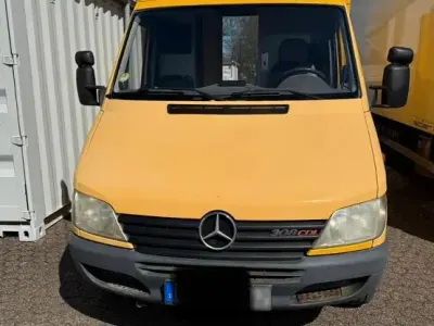Gebraucht Mercedes Sprinter 82 PS (60 kW) 2001 Gelb Van