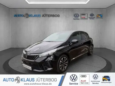 Używany Renault Clio V Techno 143 KM (105 kW) 2024 Czarny Sedan/Limuzyna