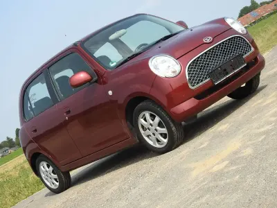 Gebraucht Daihatsu Trevis 58 PS (42 kW) 2007 Rot Kleinwagen
