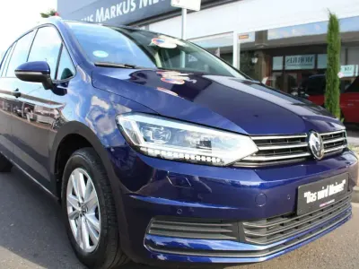 Gebraucht VW Touran Comfortline 150 PS (110 kW) 2025 Atlantic blue Van / Kleinbus