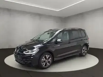 Neu VW Touran Highline 150 PS (110 kW) 2026 Grenadillschwarz metallic Van / Kleinbus