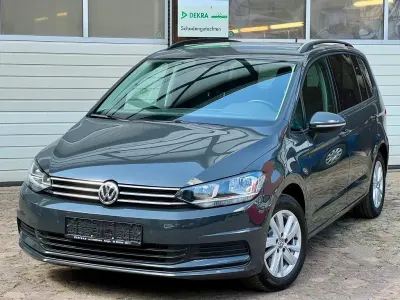 Używany VW Touran Comfortline 150 KM (110 kW) 2020 Szary Minivan