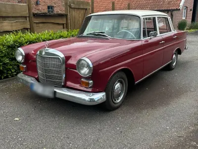 Gebraucht Mercedes 190 81 PS (59 kW) 1966 Rot Limousine