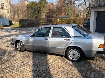 Usata Mercedes 190 109 CV (80 kW) 1991 Argento Berlina