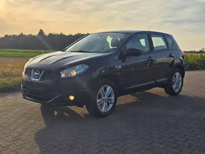 Gebraucht Nissan Qashqai Acenta 141 PS (103 kW) 2011 Schwarz SUV