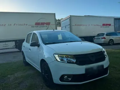 Gebraucht Dacia Sandero 73 PS (53 kW) 2019 Weiß Kleinwagen