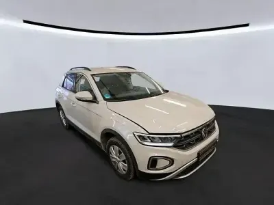 Gebraucht VW T-Roc Life 150 PS (110 kW) 2023 Grau SUV