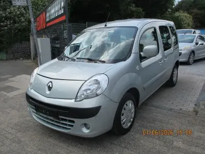 Gebraucht Renault Kangoo Happy Family 90 PS (66 kW) 2011 Silber Van / Kleinbus