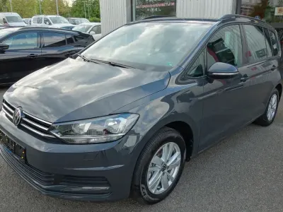 Gebraucht VW Touran Comfortline 150 PS (110 kW) 2022 Grau Van / Kleinbus