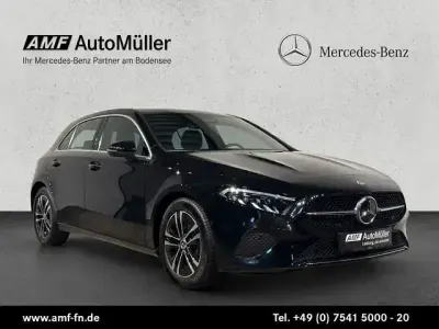 Gebraucht Mercedes A180 Advanced 136 PS (100 kW) 2023 Lack kosmosschwarz Limousine