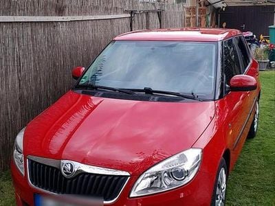 Gebraucht Skoda Fabia 105 PS (77 kW) 2013 Rot Kleinwagen