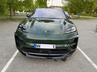 Gebraucht Porsche Macan Turbo 469 kW (639 PS) 2024 Grün SUV