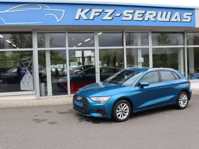 Gebraucht Audi A3 Basis 150 PS (110 kW) 2022 Atollblau metallic Limousine