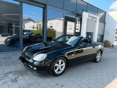 Używany Mercedes SLK230 192 KM (141 kW) 1997 Czarny Kabriolet