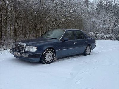 Schwarz Gebraucht 1991 Mercedes 200 Limousine | 6.000 €