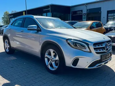 Gebraucht Mercedes GLA180 Urban 122 PS (89 kW) 2019 Silber SUV