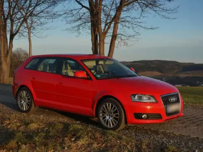 Gebraucht Audi A3 Ambiente 160 PS (117 kW) 2009 Rot Kleinwagen
