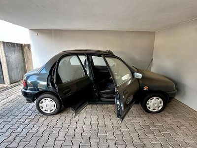 Grün Gebraucht 1994 Mazda 121 Kleinwagen | 950 €