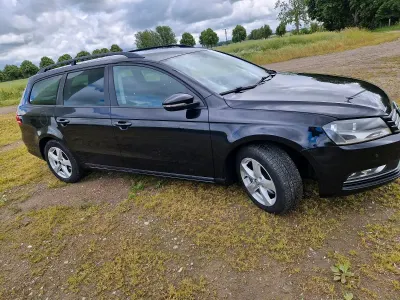 Gebraucht VW Passat 140 PS (102 kW) 2012 Schwarz Kombi