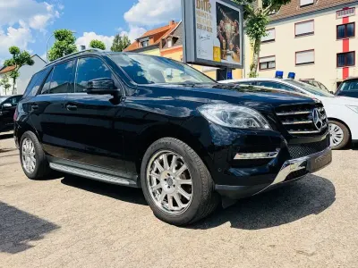 Gebraucht Mercedes ML350 258 PS (189 kW) 2013 Schwarz SUV