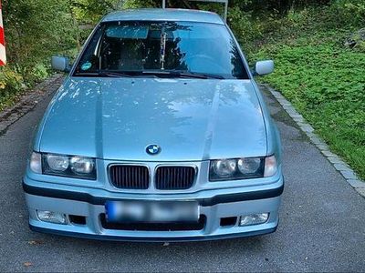 Usata BMW 323 170 CV (125 kW) 1999 Argento