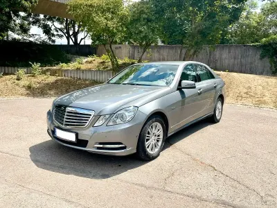 Gebraucht Mercedes E250 204 PS (150 kW) 2010 Grau Limousine