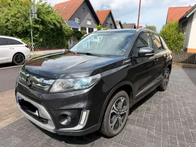 Gebraucht Suzuki Vitara Comfort+ 120 PS (88 kW) 2017 Schwarz SUV