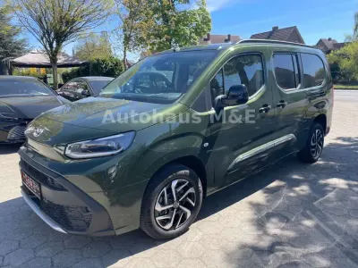 Nowe Toyota Proace 131 KM (96 kW) 2026 Zielony Minivan