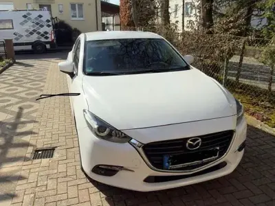 Second-hand Mazda 3 Center-Line 120 CP (88 kW) 2018 Alb Berlinǎ