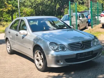 Gebraucht Mercedes C180 143 PS (105 kW) 2004 Silber Limousine