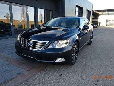 Blau Gebraucht 2009 Lexus LS600h Limousine | 12.000 €