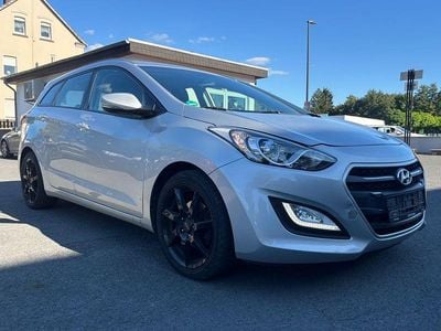 Silber Gebraucht 2017 Hyundai i30 Style Kombi | 6.995 € (Guter Preis)