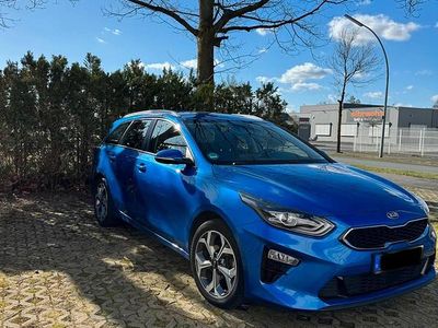 Gebraucht Kia Ceed Spirit 140 PS (102 kW) 2019 Blau Kleinwagen