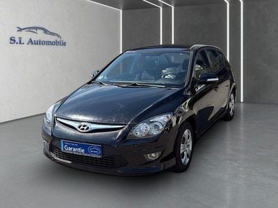 Gebraucht Hyundai i30 Classic 109 PS (80 kW) 2012 Schwarz Kleinwagen