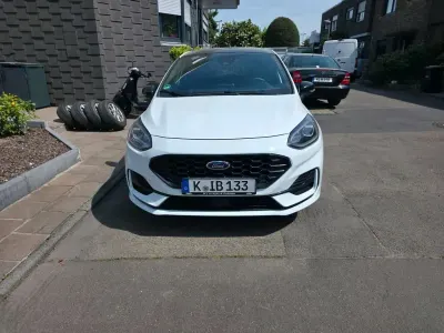Gebraucht Ford Fiesta ST-Line X 101 PS (74 kW) 2023 Weiß Kleinwagen