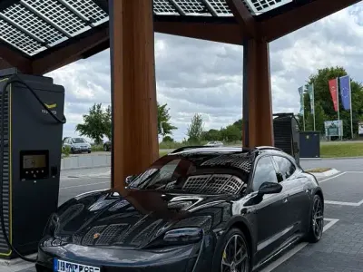 Second-hand Porsche Taycan 4S Cross Turismo 419 kW (571 CP) 2021 Gri Berlinǎ