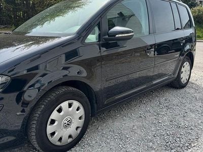 Second-hand VW Touran 102 CP (75 kW) 2010 Negru Monovolum