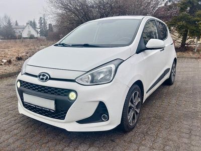 Weiß Gebraucht 2016 Hyundai i10 Style Kleinwagen | 11.700 € (Fairer Preis)