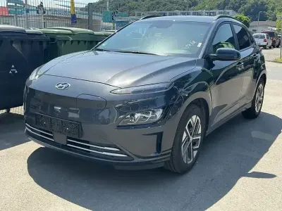 Gebraucht Hyundai Kona Trend 100 kW (136 PS) 2023 Schwarz SUV