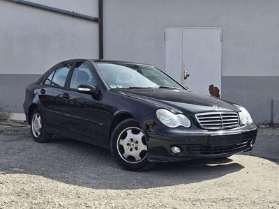 Gebraucht Mercedes C180 143 PS (105 kW) 2005 Obsidianschwarz  metalliclack Limousine