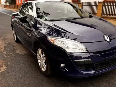 Gebraucht Renault Mégane Cabriolet 81 PS (59 kW) 2011 Blau Cabrio