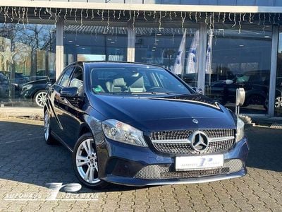 Gebraucht Mercedes A200 156 PS (114 kW) 2017 Cavansitblau Limousine